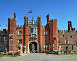 Hampton Court Palace international student bloggers / Flickr_-_Duncan-_-_Hampton_Court_Palace
