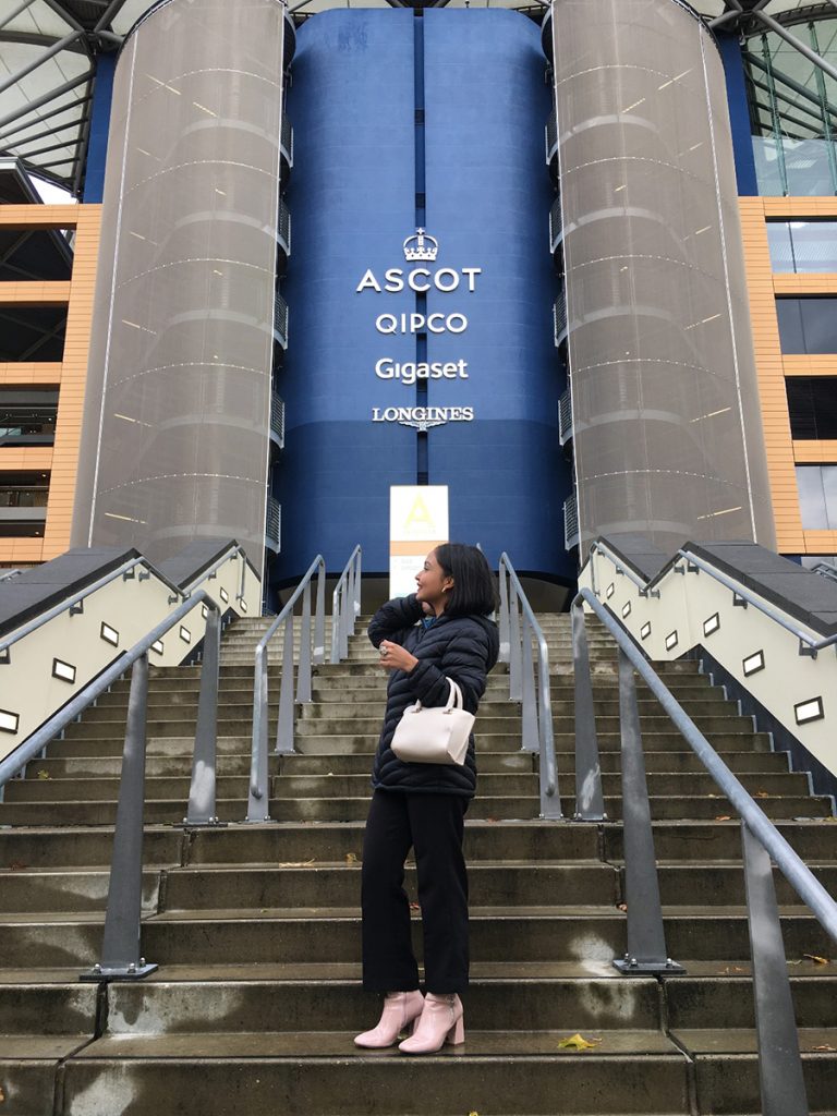 Experiencing Ascot for the first time - International Student Blogger, Rocio Celeste Mejia Avila - standing on Ascot stairs