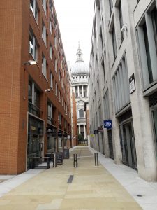 Image of St Pauls Cathedral in London.