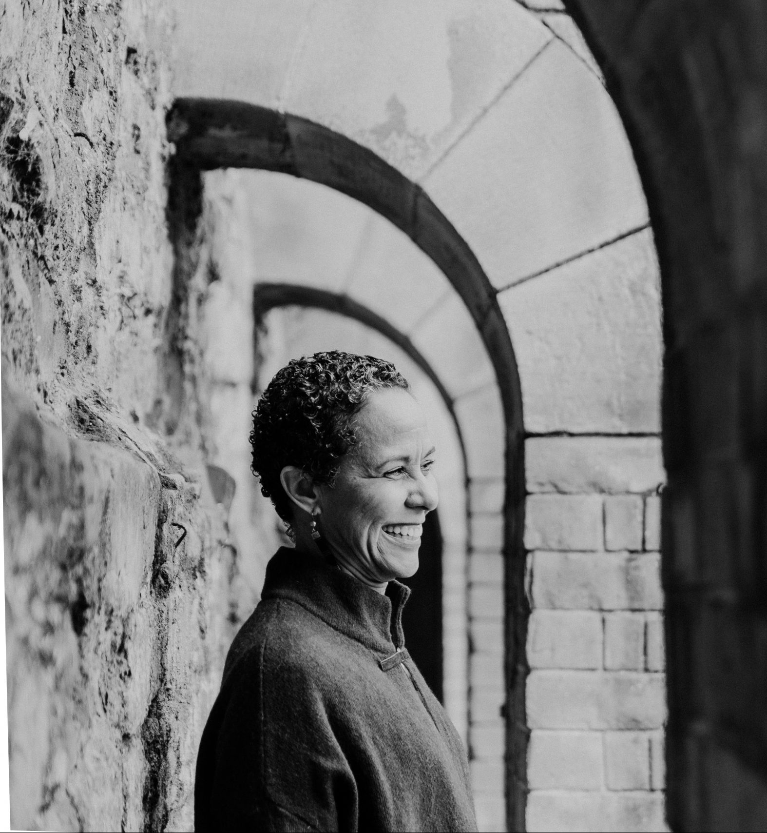Dr Deanne Bell