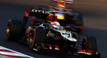Formula 1: Romain Grosjean survives high-speed crash as car bursts into flames at Bahrain GP