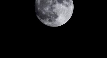 DJs and YouTubers on the moon