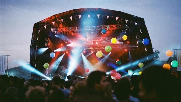 Image credit: https://www.timeout.com/london/music-festivals/field-day