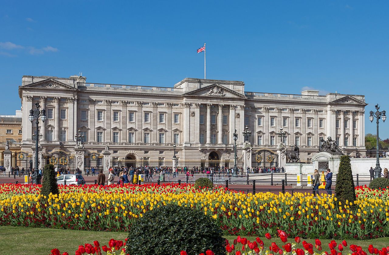 Buckingham Palace landscape